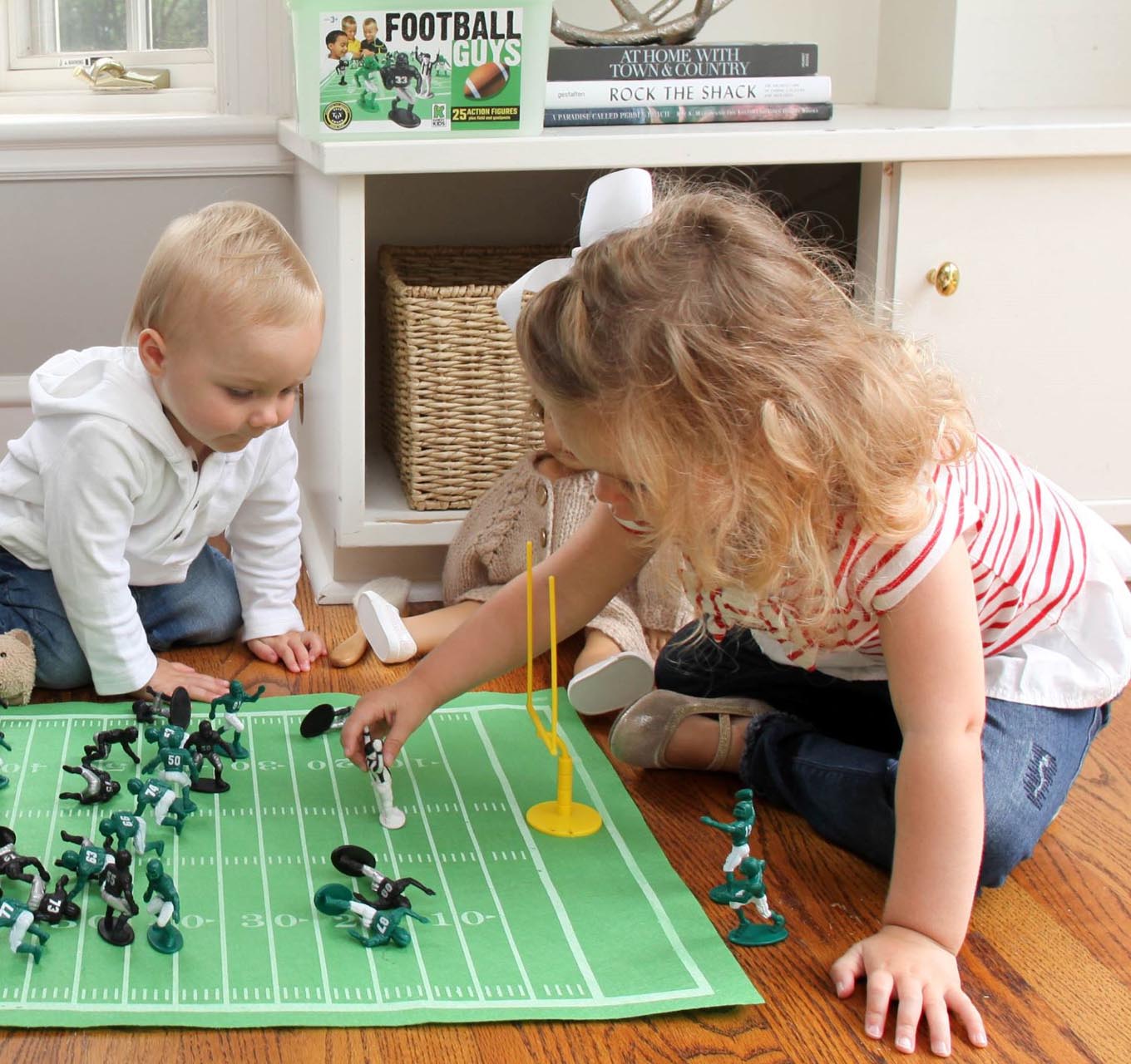 Red & White/Navy & White Inspires Kids Imaginations with Endless Hours of Creative Includes 2 Teams & Accessories Open-Ended Play Kaskey Kids Football Guys 28 Pieces in Every Set! 